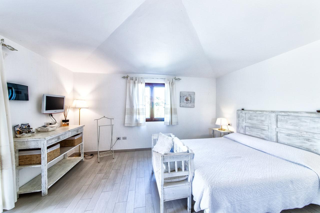 Cento Ulivi B&B Golfo Aranci Exterior photo
